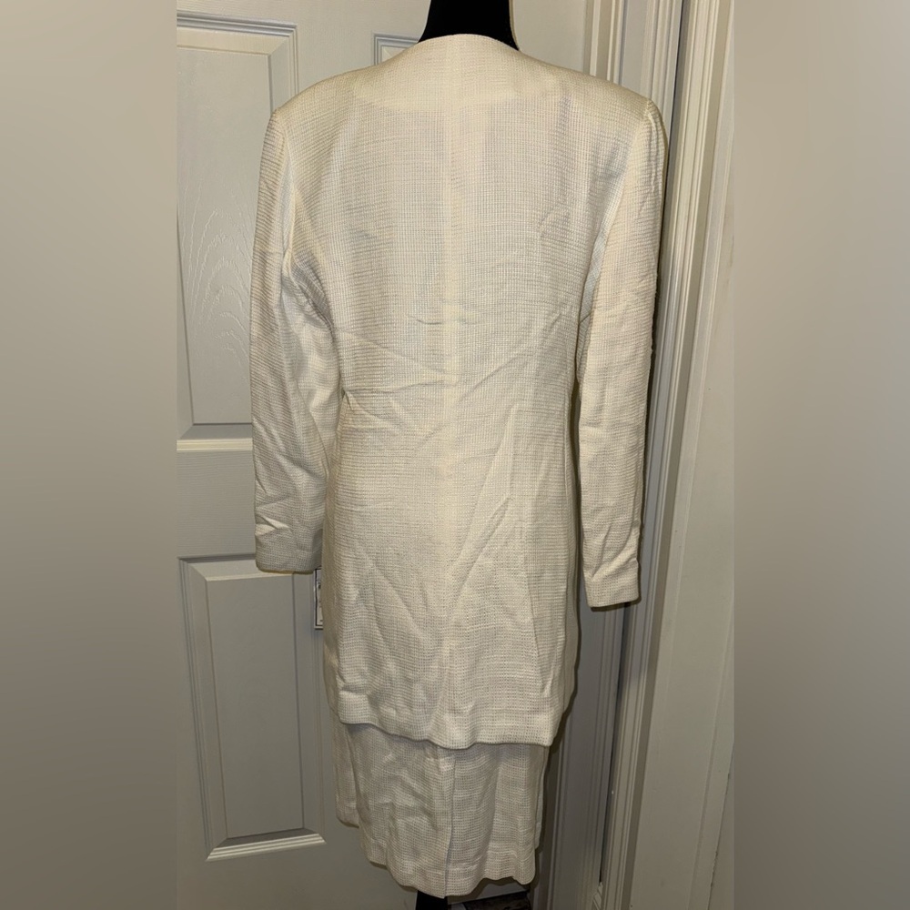 NWT Elegant Cream Blazer with Button Details NWT - image 8